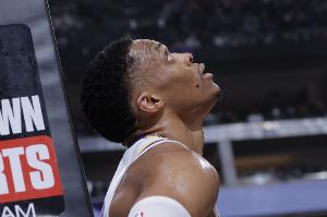 皮尔斯：有次老里让我打韦斯利-约翰逊的替补 理解湖人威少的感受